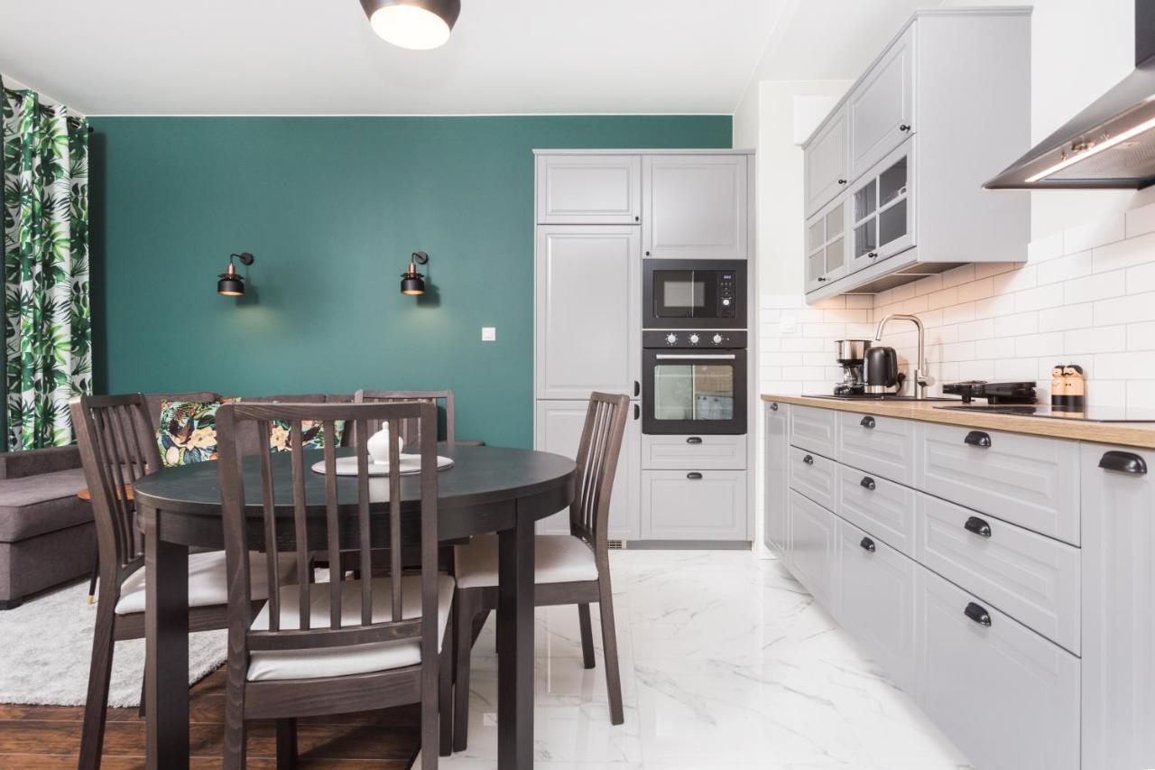 Of The Kings - Leaf Apartment *