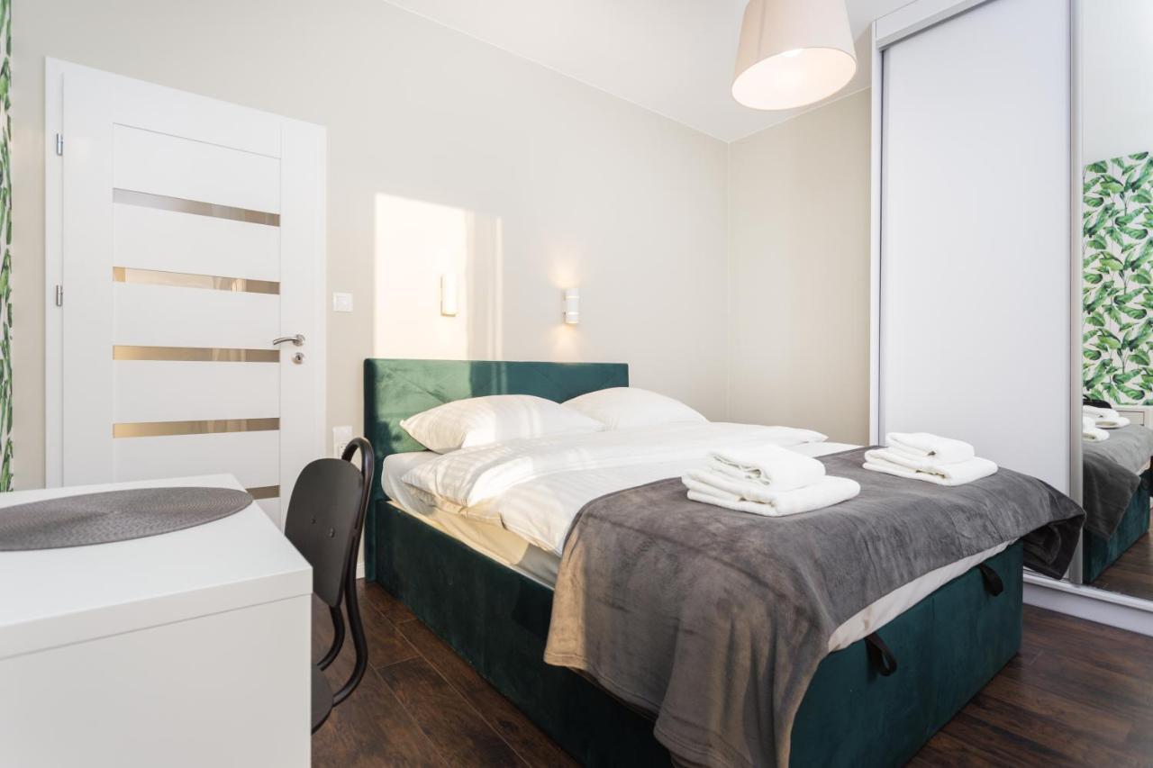 Of The Kings - Leaf Apartment