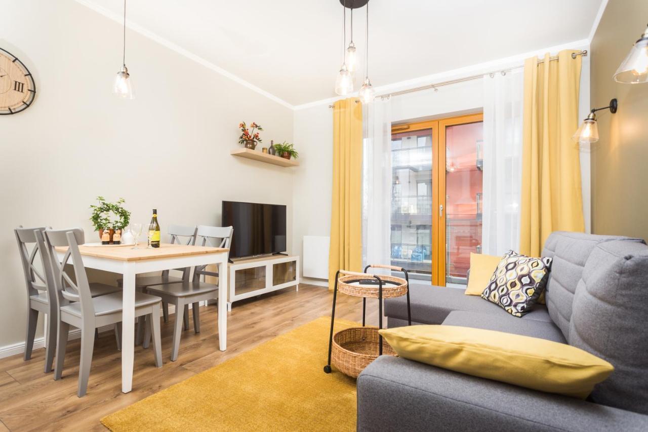 Apartment Of The Kings - Leaf