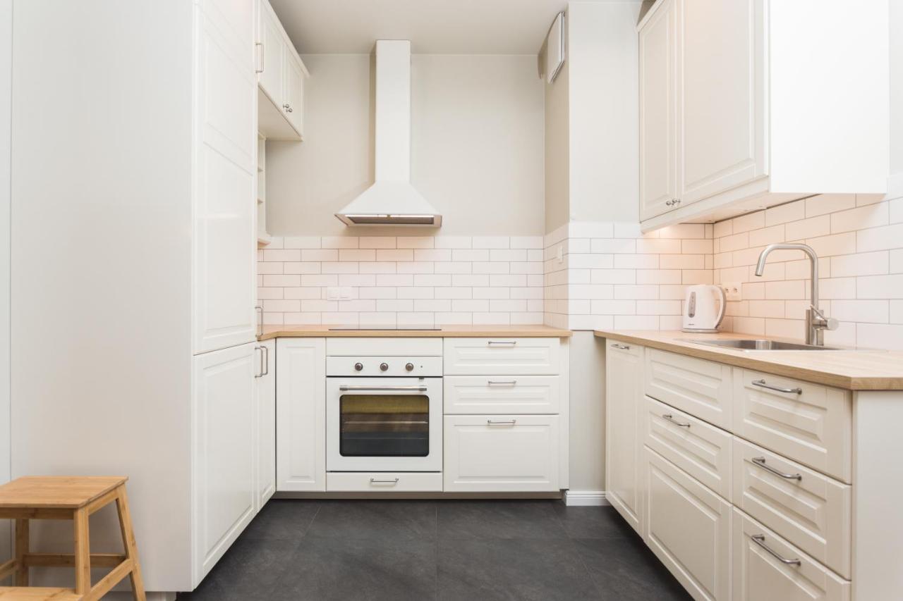 Of The Kings - Leaf Apartment